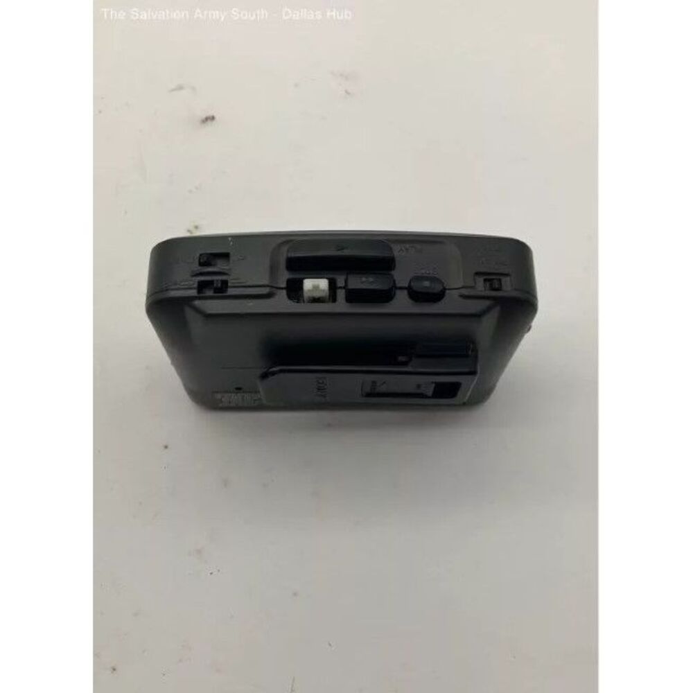 Sony Walkman WM FX423 FM AM Radio Cassette Player Belt Clip Size One
